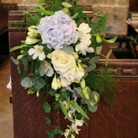 fwthumbPew ends of natural style with hydrangea.jpg